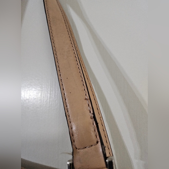 Liz Claiborne Tan and Gray Tote Bag with Stylish Design - Picture 13 of 16